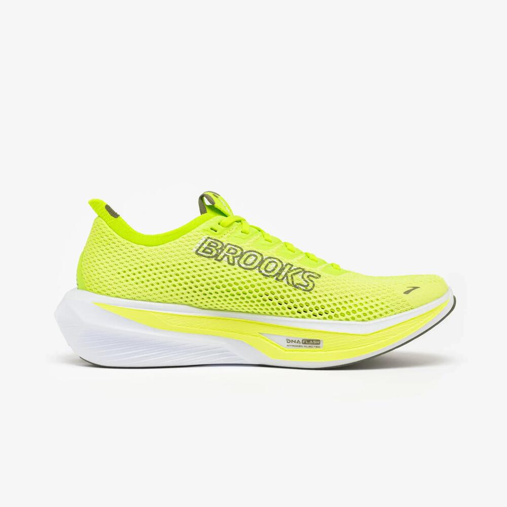 Brooks Hyperion 3 hardloopschoen in geel, zijaanzicht